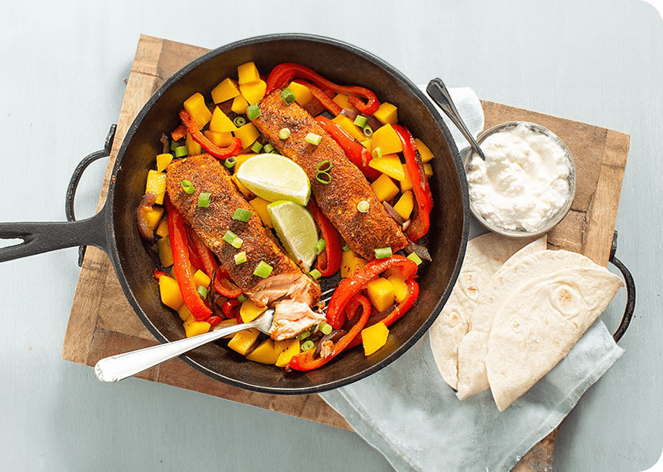 Smaakvolle zalm fajita wraps met gegrilde groenten