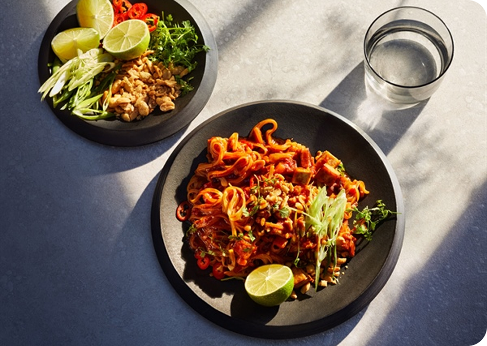 Pad thai met tofu en groenten uit de snelkookpan