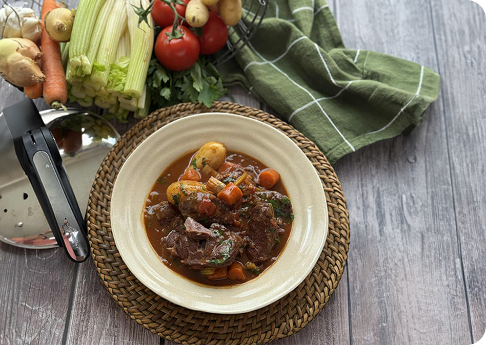 Varkenswangen met krieltjes in rodewijnsaus uit de snelkookpan