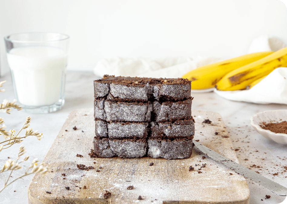 Chocolade-Bananenbrood met romige yoghurt