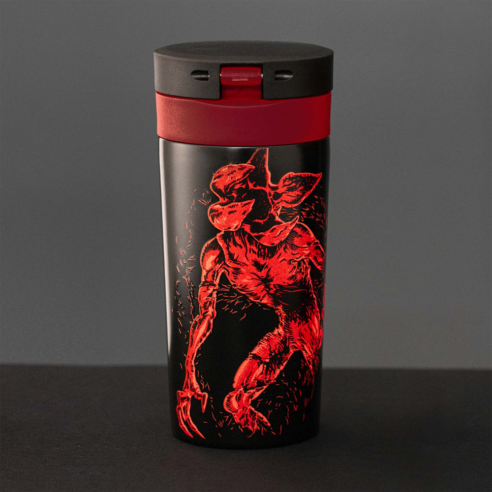 0000strth04atravelmugstrangerthings4-min_12663128803631146631774.jpg