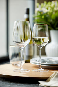 408819-3witte-wijnglas-palermo-set-van-4-stuks-300-ml-lyngby-glas_12662697597284134108425.jpg