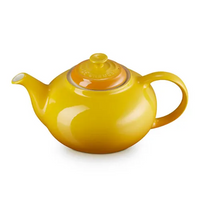 70702136720000-le-creuset-classic-teapot-nectar-1_126570019277245763644818.png
