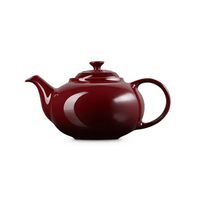 70702139490000-le-creuset-garnet-classic-teapot-2_126570013410251787488488.png