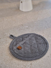 cosy-trendy-pannenlap-stoff-black-chambray-20cm-32008929-1800x800_126631375708296142944357.jpg