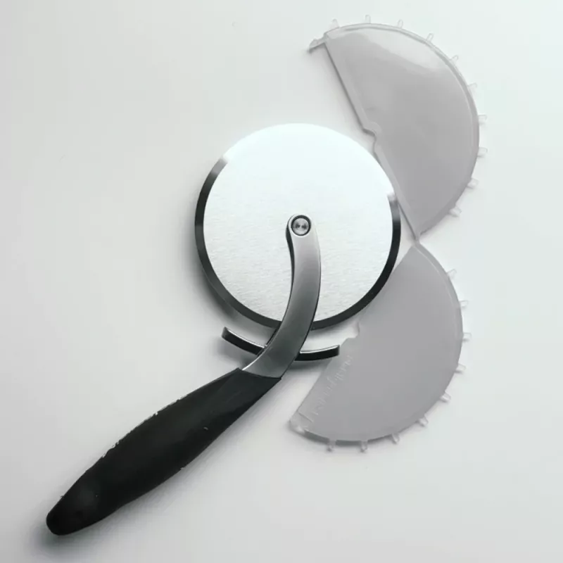 roulette-a-pizza-inox-10-cm-microplane-1_1265689255846833496.png