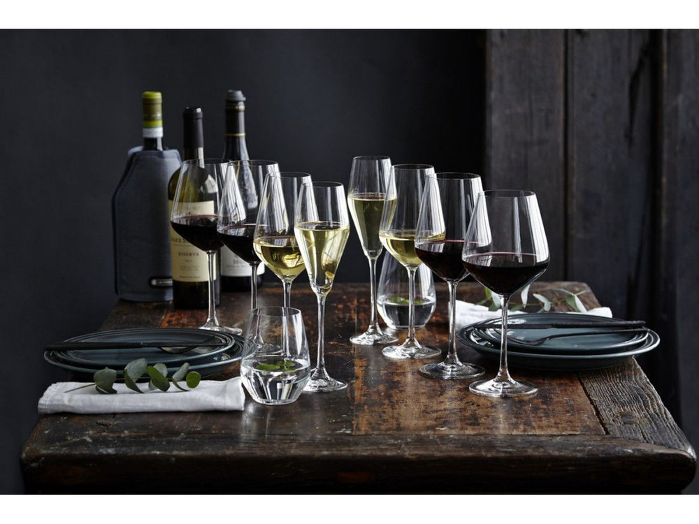 set-van-4-bourgondie-wijnglazen-2-1600871533_1600x1200_6913763178084.jpg