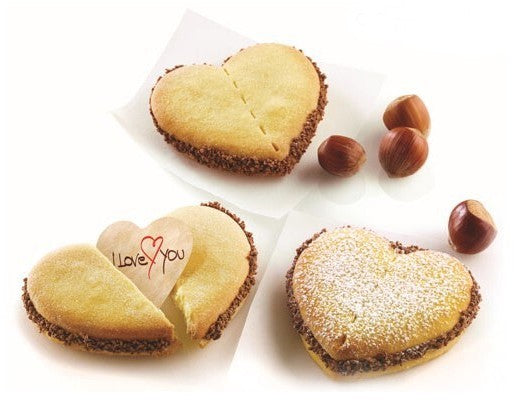 silikomart-for-you-heart-shaped-cutter-plus-80-baking-sheets-2_3782513188779.jpg