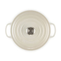 zoom1cocotte-signature-en-fonte-emaillee-ronde-26-cm-creme-1620034_126628162956576968313199.jpg